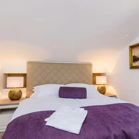 Dolores Ντουμπρόβνικ