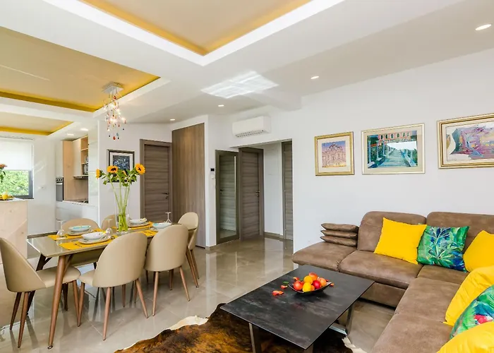 Dolores Апартаменты *