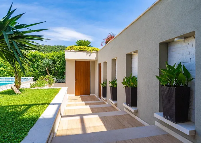 Dolores Апартаменты *